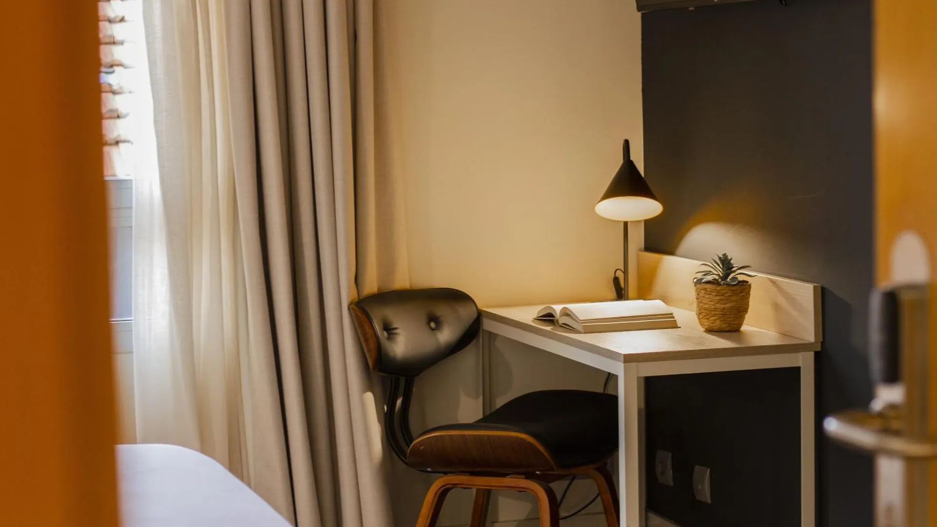 فندق Room Select بلباو