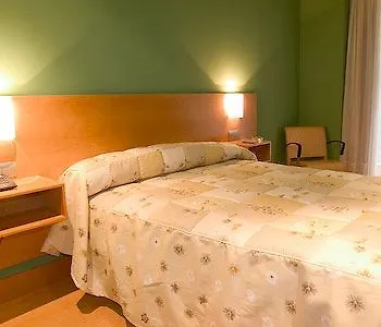 Hotel Bilbao Jardines