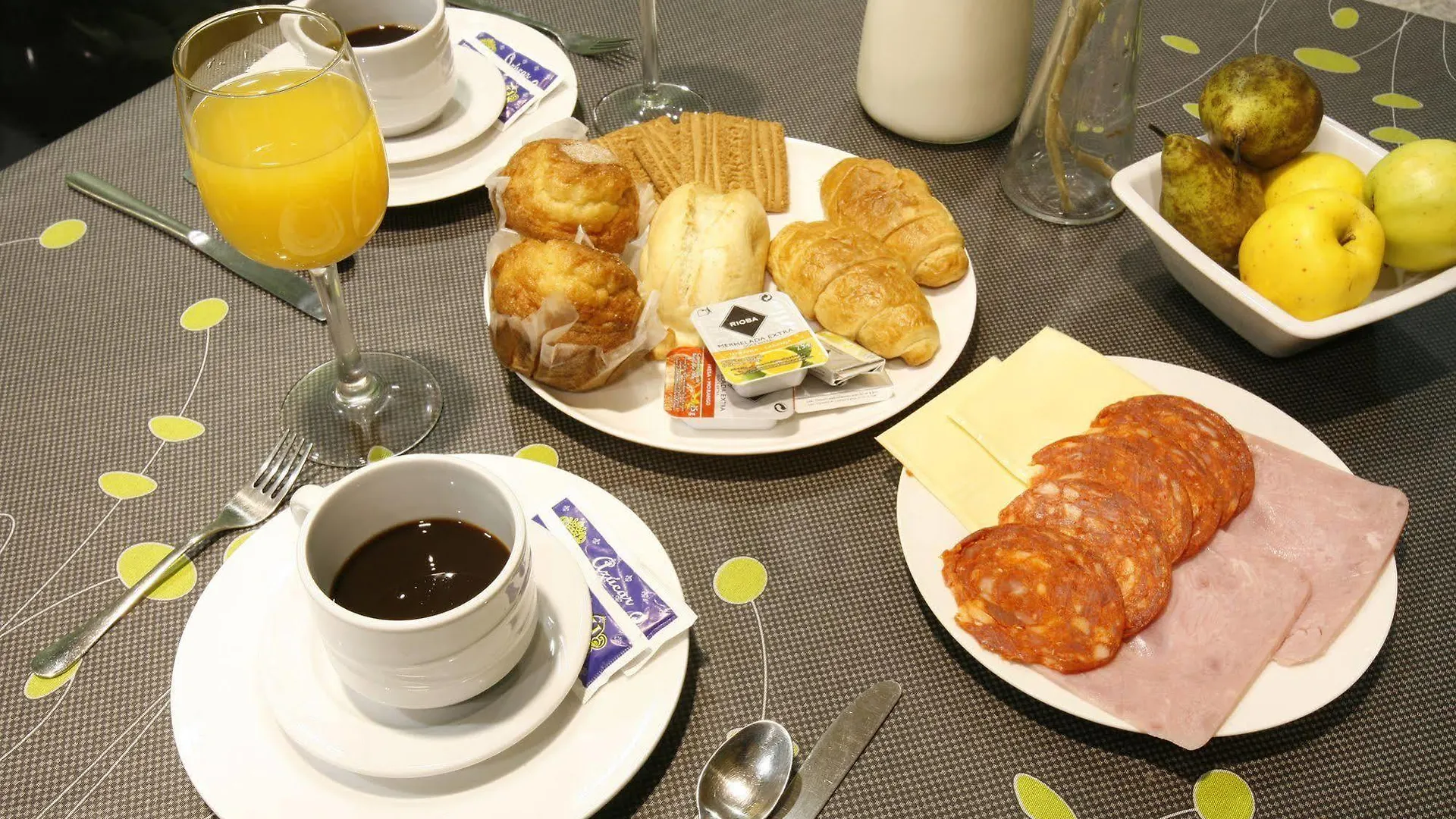 **  Hotel Bilbao Jardines España